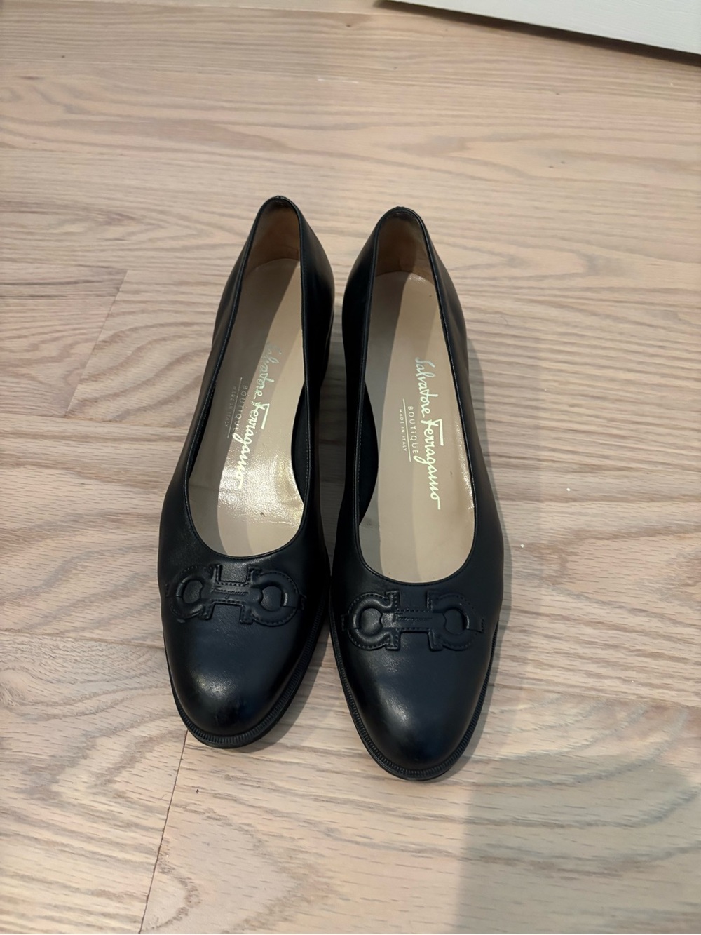 Salvatore Ferragamo Black Leather Women's Flats with Signature Gancini
